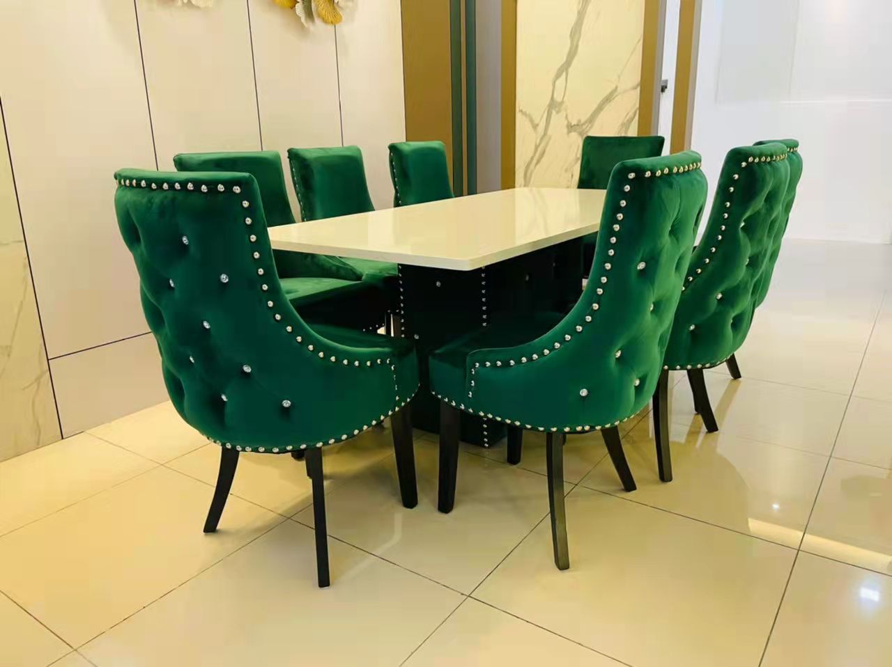 Classic Premium Dining Set gallery photo