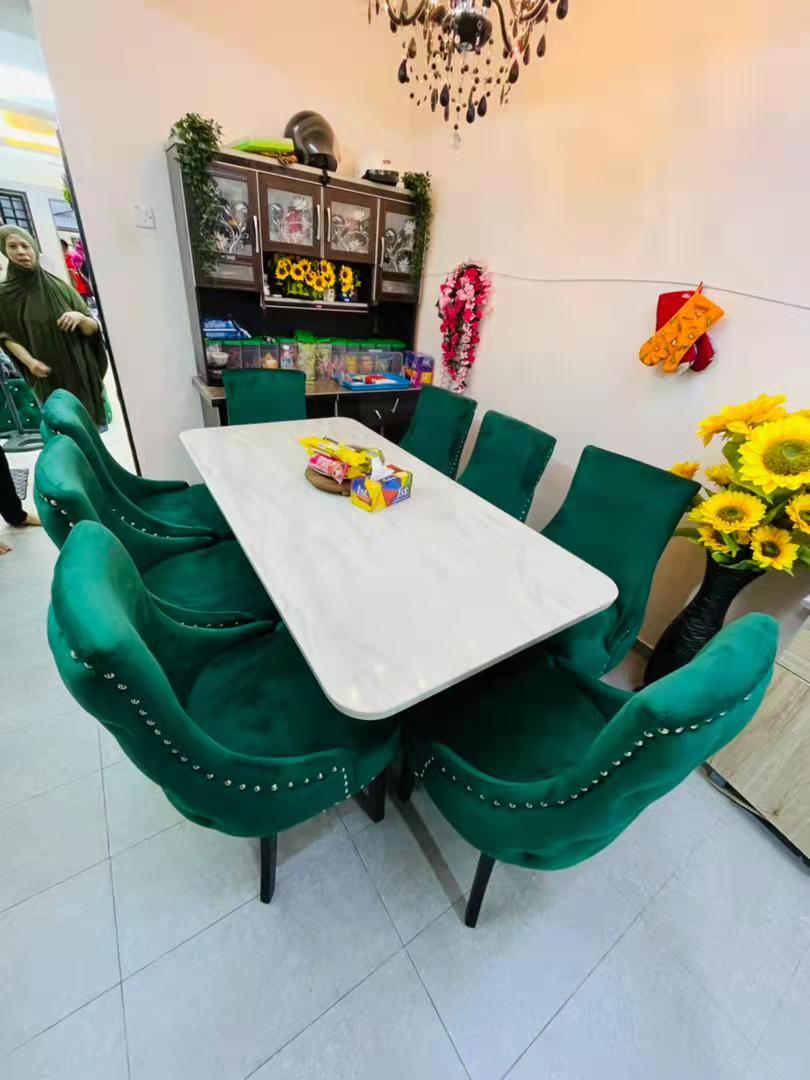 Classic Premium Dining Set gallery photo
