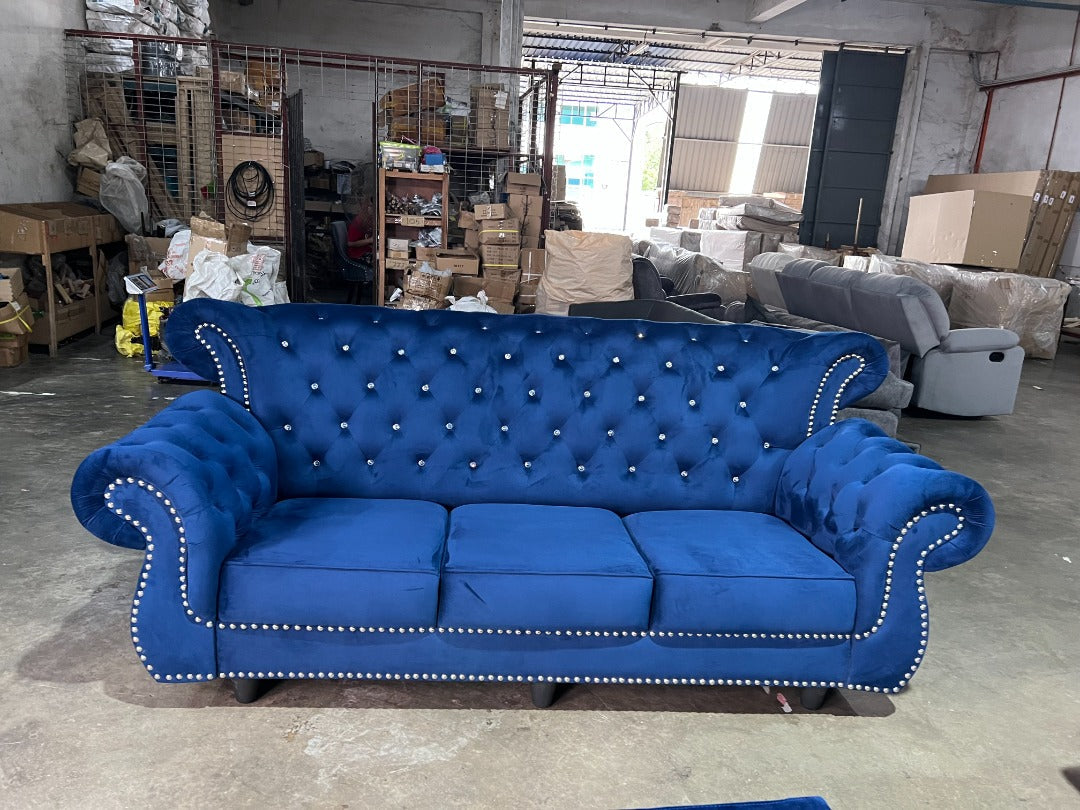 Ratu Istana Sofa Set lifestyle image