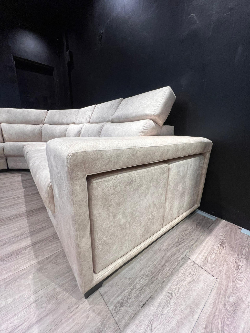 Grand Corner Sofa gallery photo