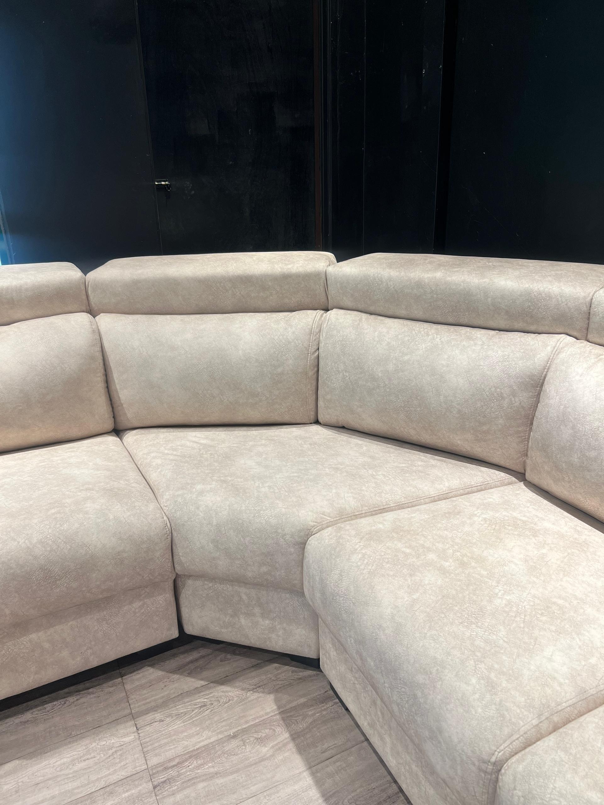 Grand Corner Sofa gallery photo