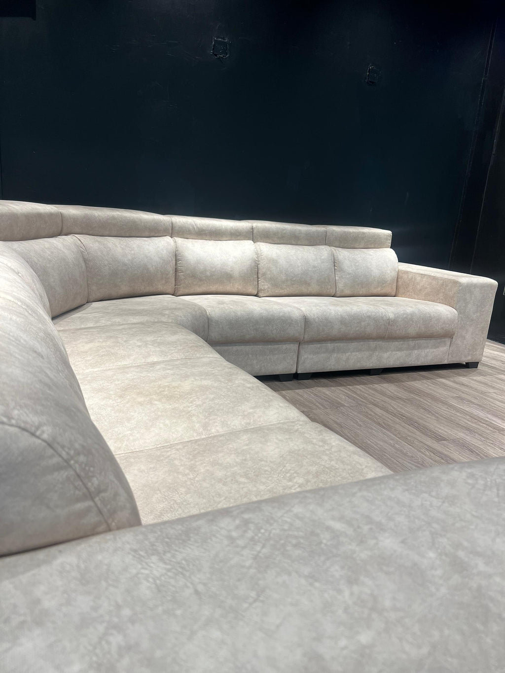 Grand Corner Sofa gallery photo