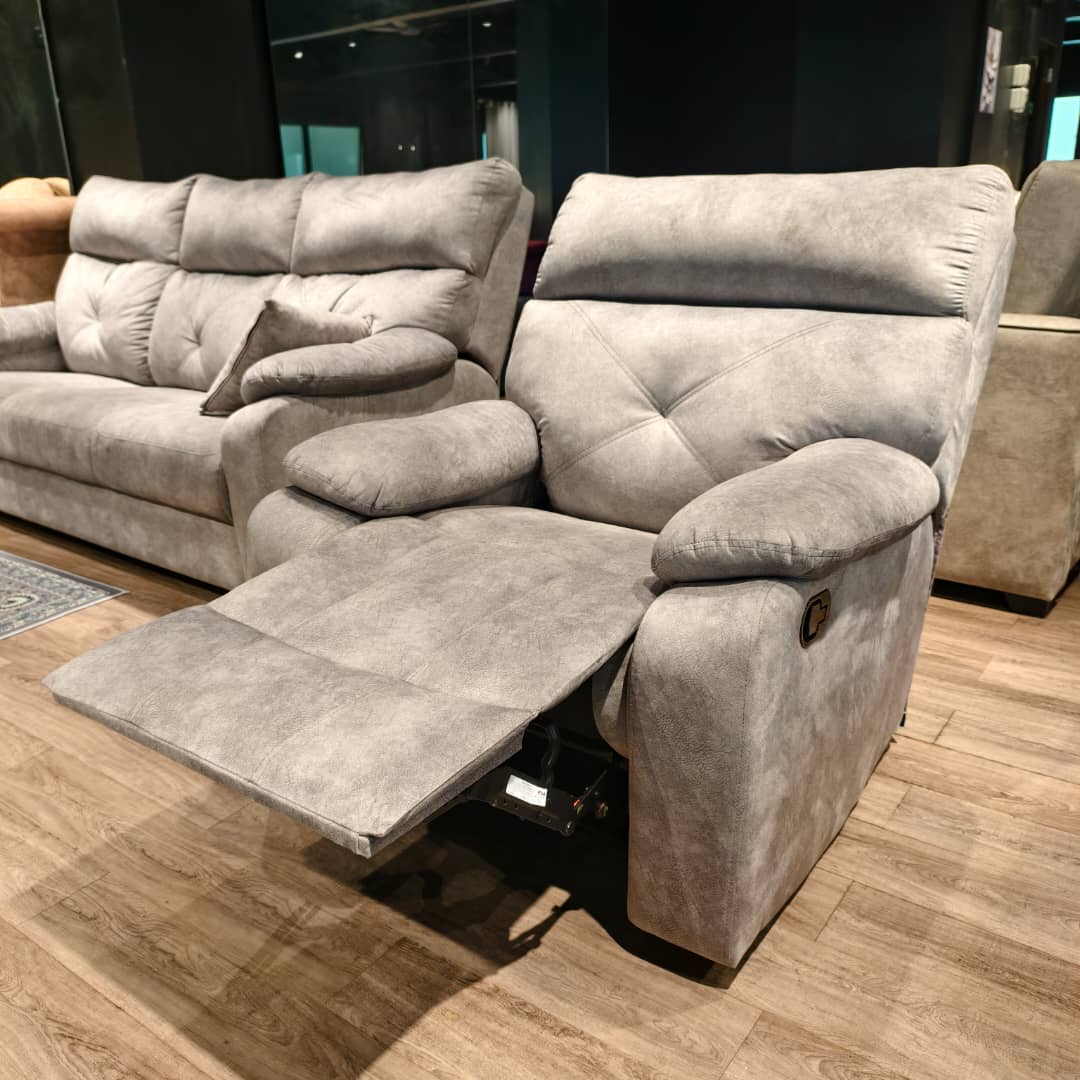 Arlo Cloud Recliner angled room view