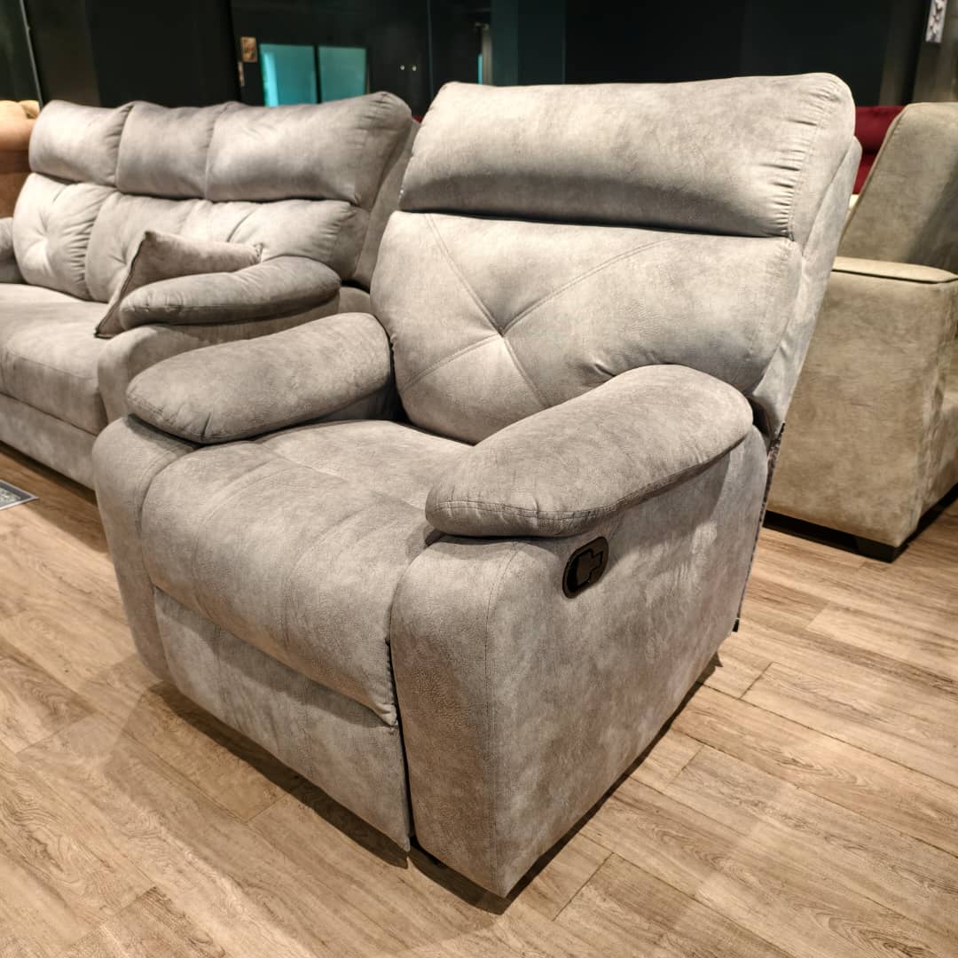 Arlo Cloud Recliner gallery photo