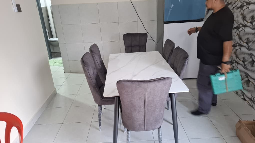 The Mello Dining Set (C222)