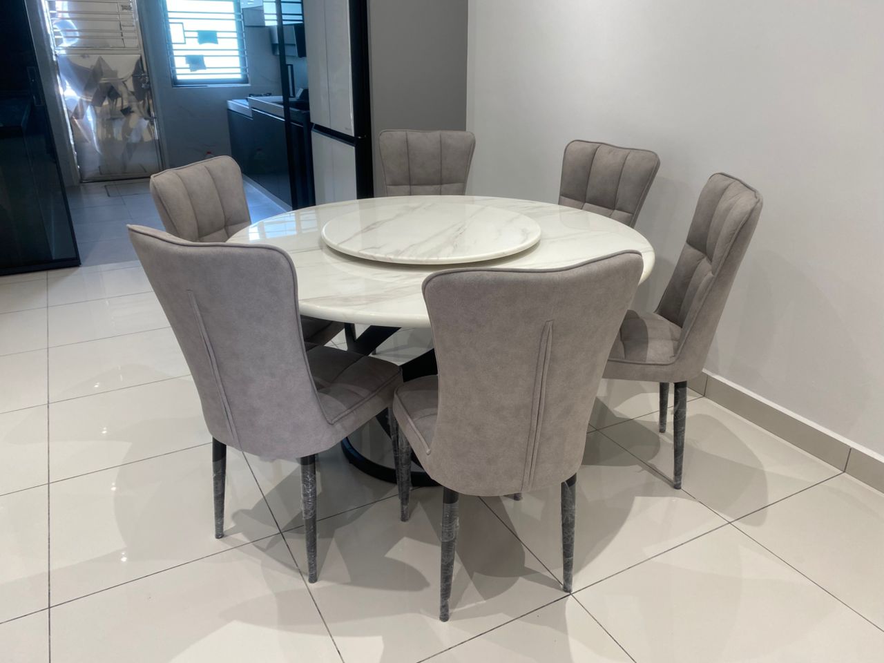 The Mello Dining Set (C222)