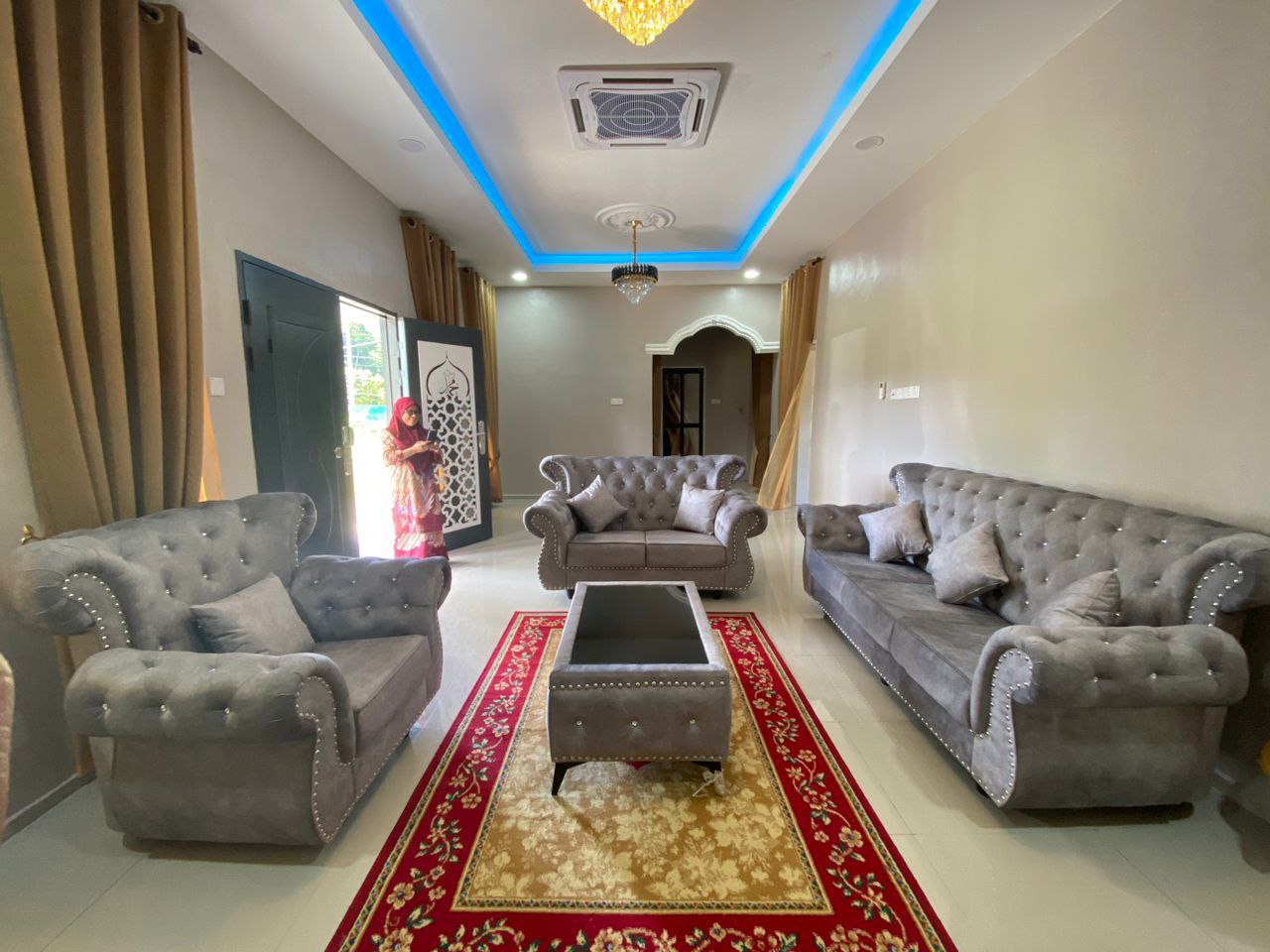 Ratu Istana Sofa Set gallery photo