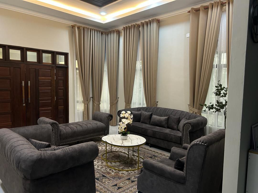 Royal Shell Sofa Set gallery photo