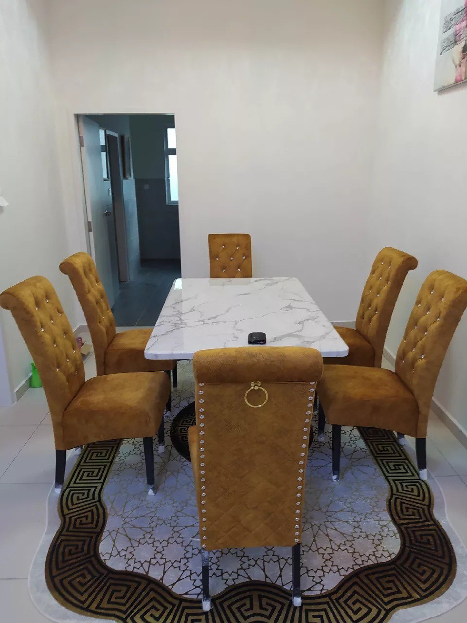 Classic Dining Set gallery photo