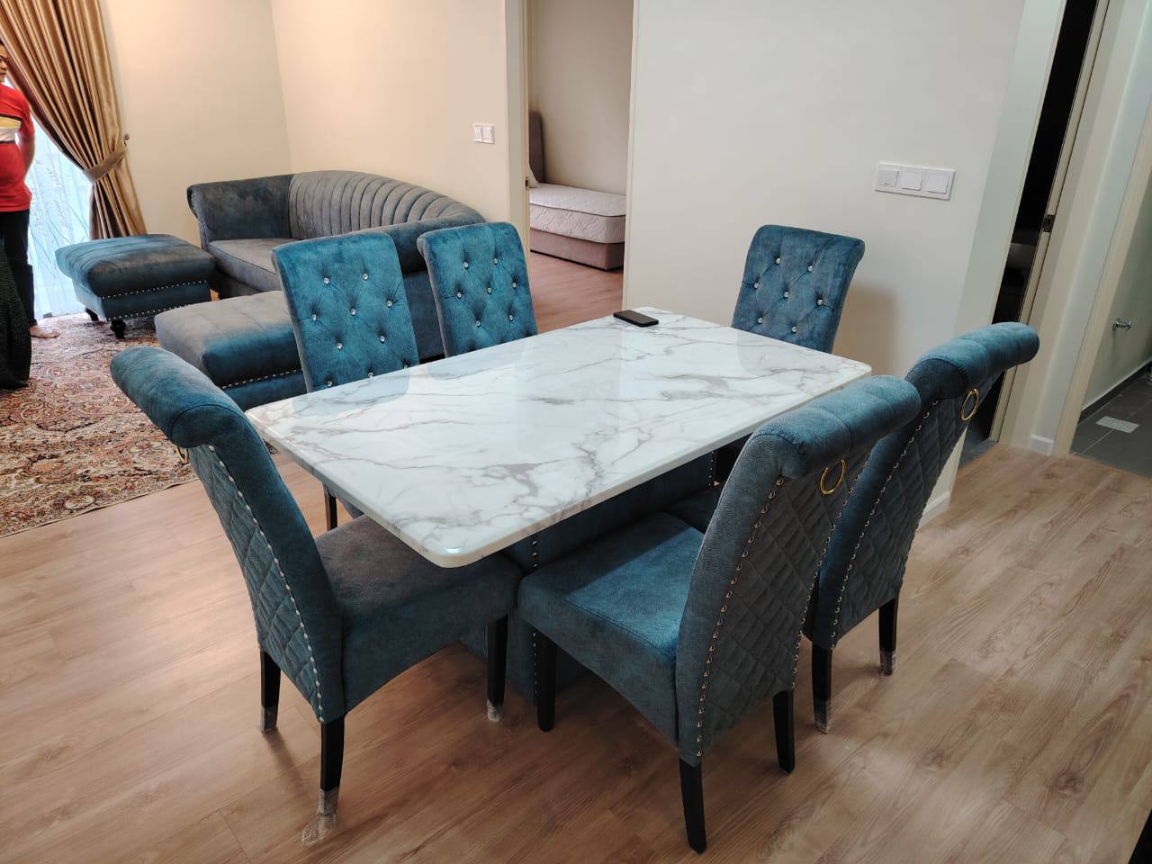 Classic Dining Set gallery photo