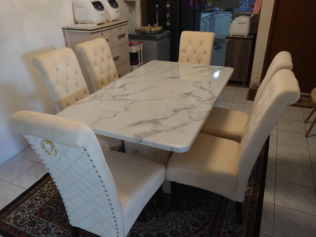 Classic Dining Set gallery photo