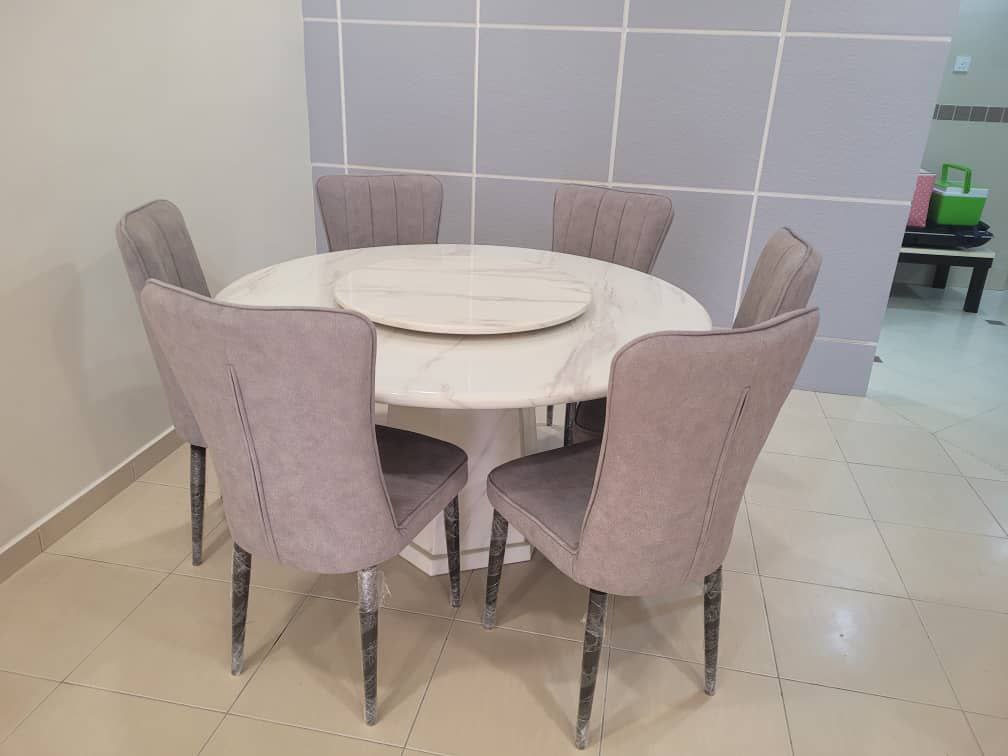 Mello Dining Set gallery photo