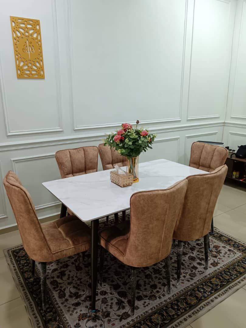 Mello Dining Set gallery photo