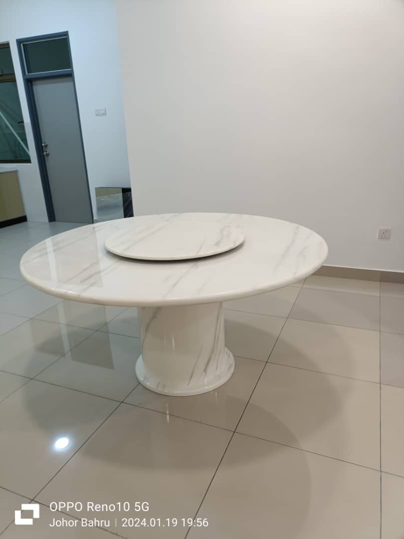 Round Marble Table with Round Leg gallery photo