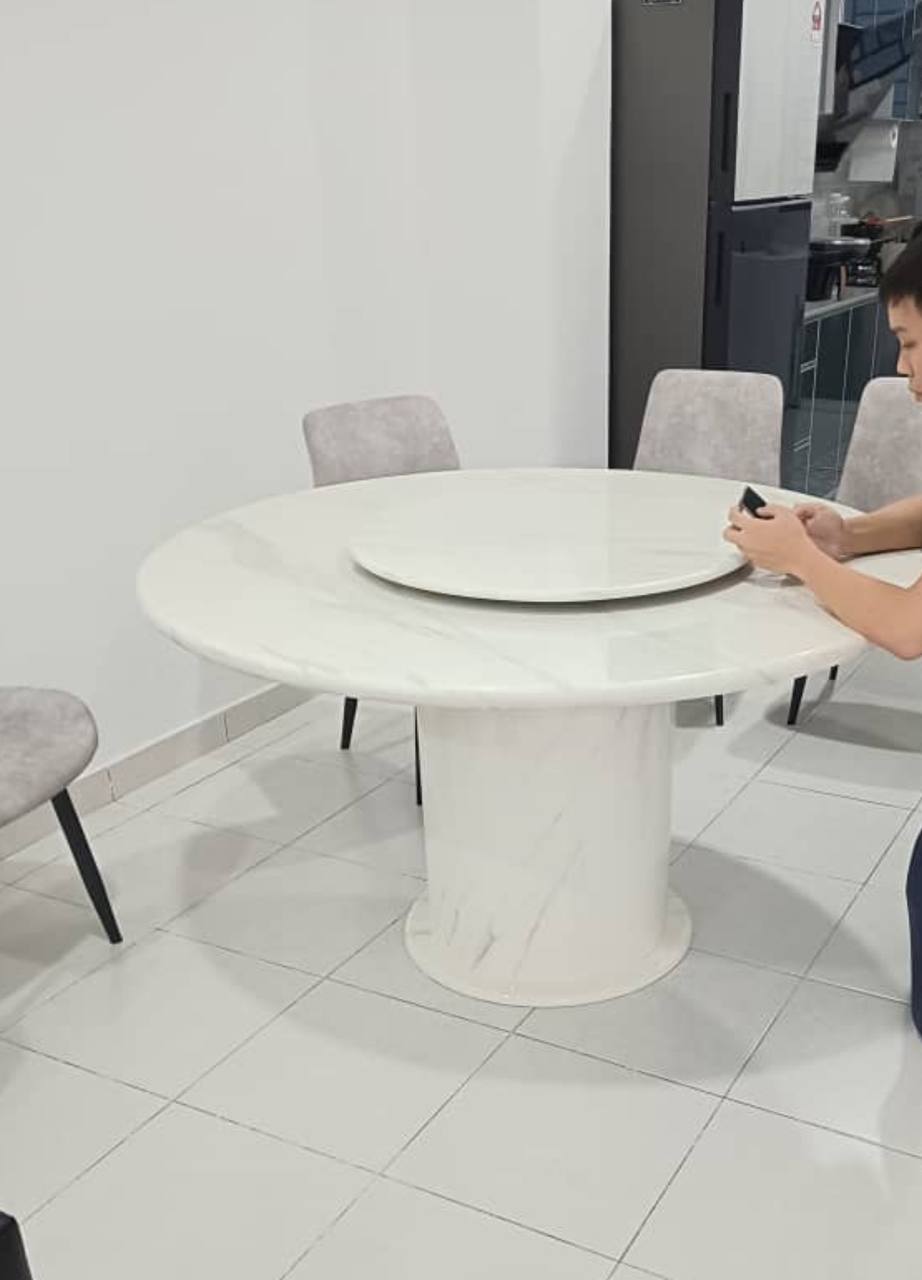 Round Marble Table with Round Leg gallery photo