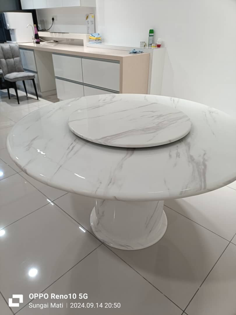 Round Marble Table with Round Leg gallery photo