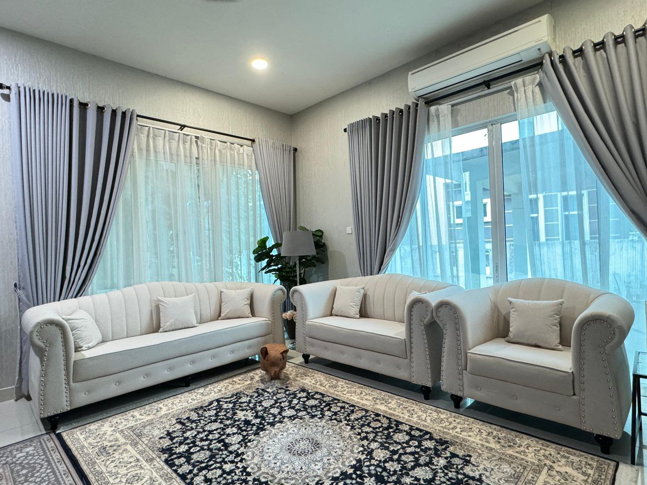 Royal Shell Sofa Set gallery photo